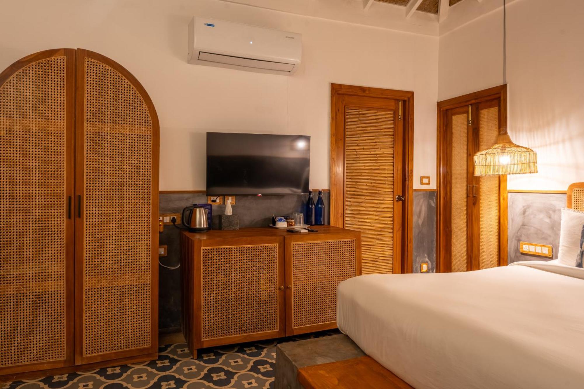 Azora By Ayatana, Goa Hotel Morjim Buitenkant foto