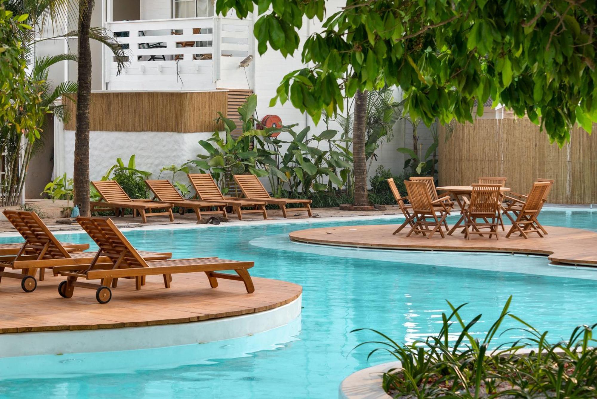 Azora By Ayatana, Goa Hotel Morjim Buitenkant foto